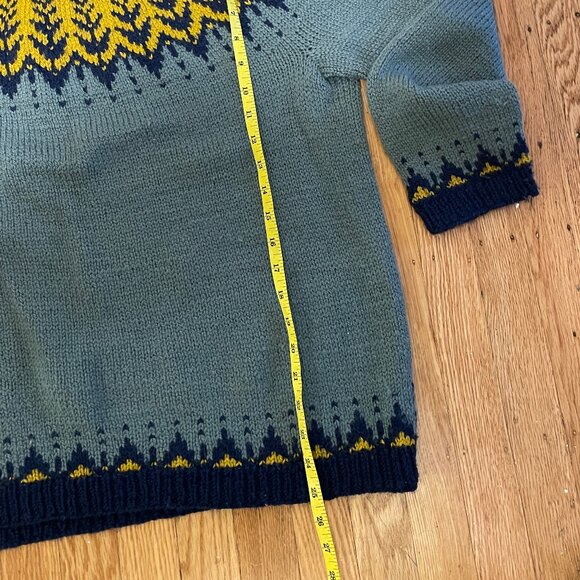 Hand-knit Fair Isle Wool Sweater - Picture 5 of 8
